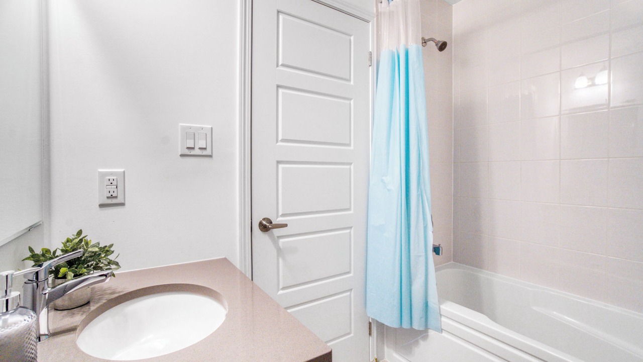 Photo of Bathroom in Churchill Meadows