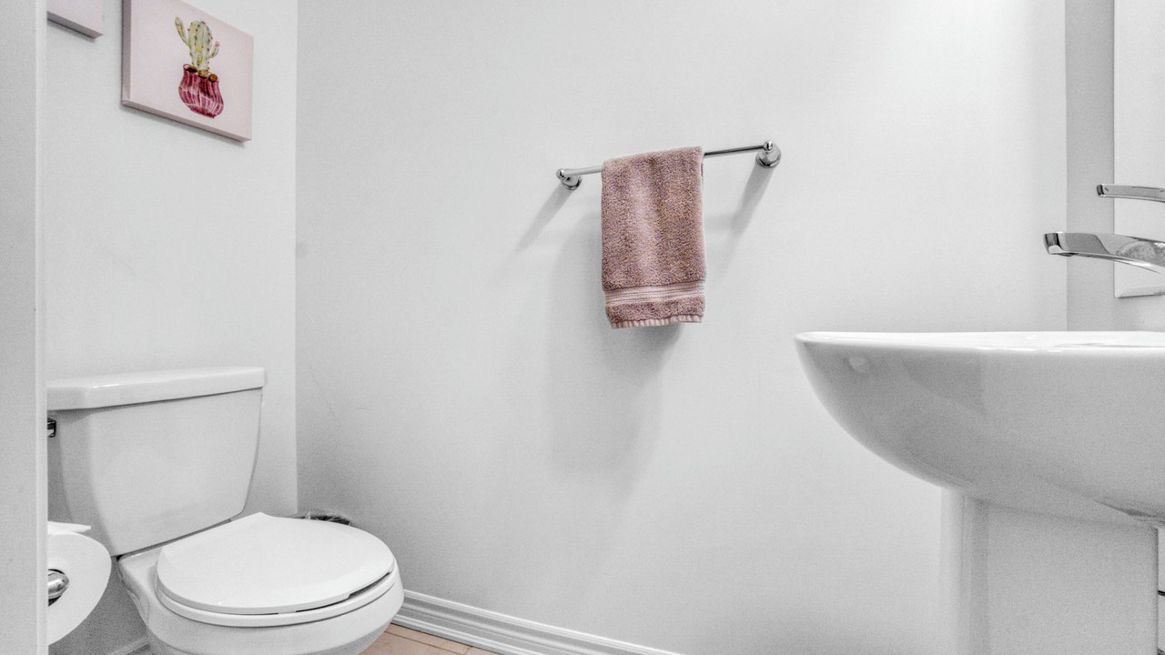 Photo of Bathroom in Churchill Meadows