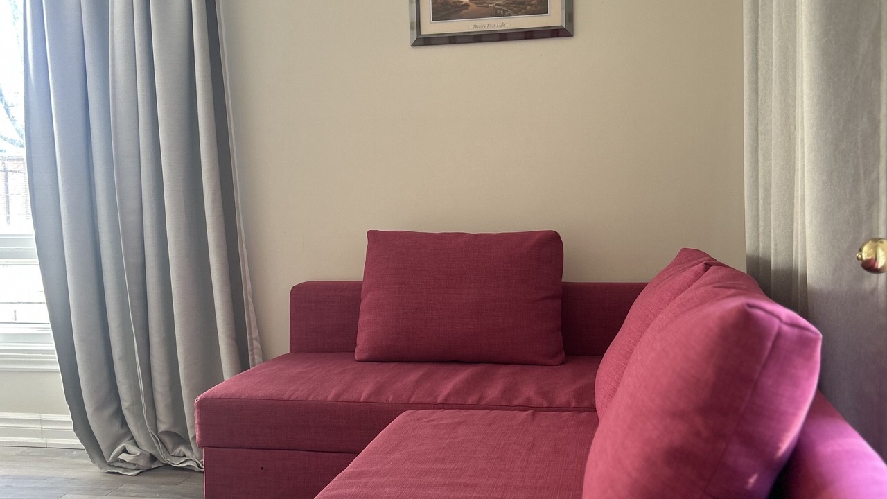 Photo of Livingroom in The Peanut