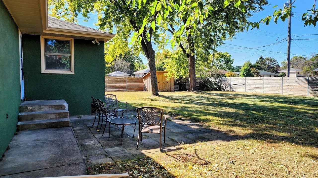 Photo of Patio Balcony in Brooklyn Center