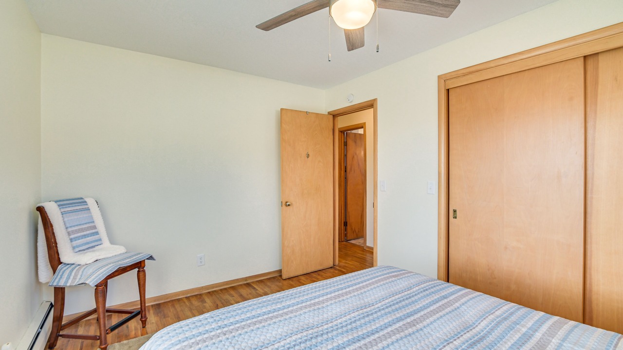 Photo of Bedroom in Glenwood