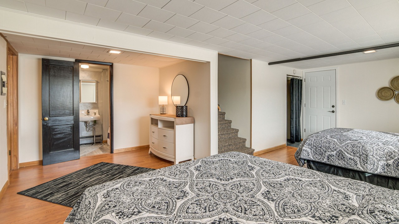 Photo of Bedroom in Glenwood