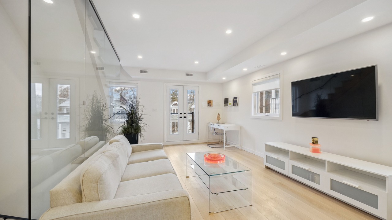 Photo of Livingroom in Midtown Toronto