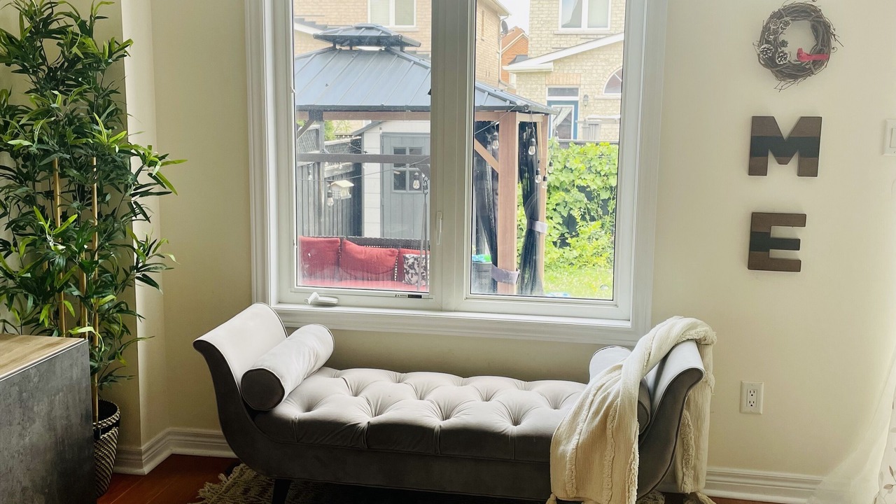 Photo of Livingroom in Churchill Meadows