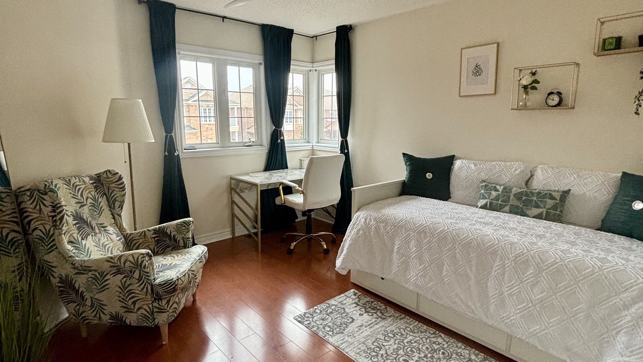 Photo of Bedroom in Churchill Meadows
