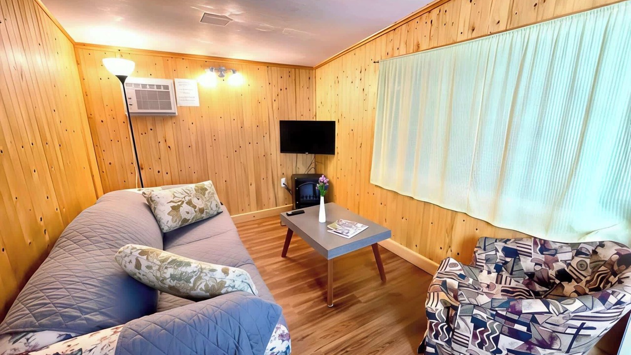 Photo of Livingroom in Bobcaygeon