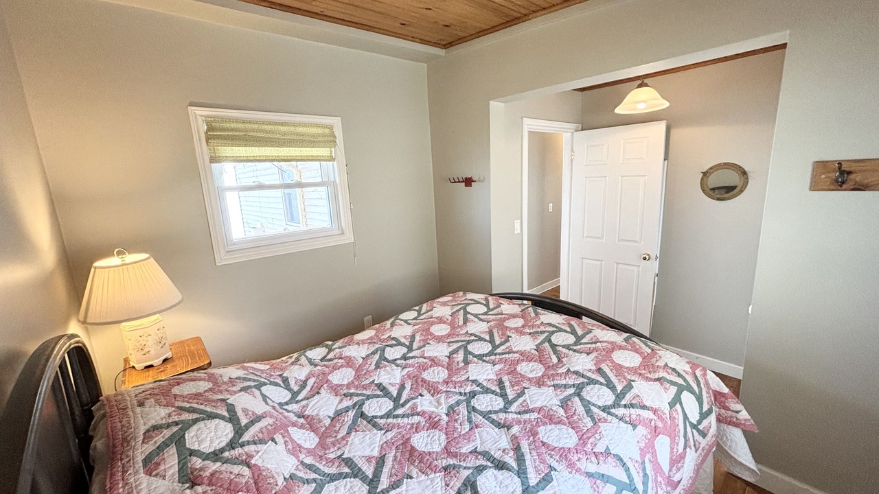 Photo of Bedroom in Normandale