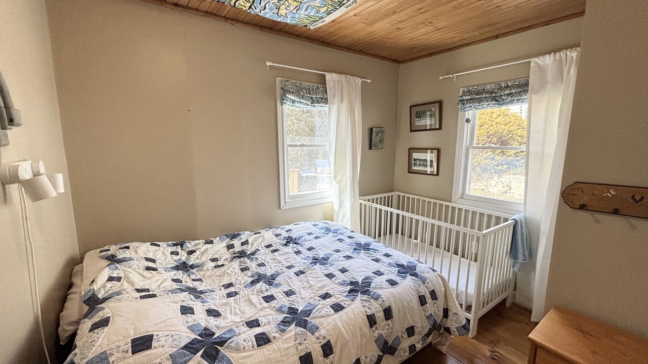 Photo of Bedroom in Normandale