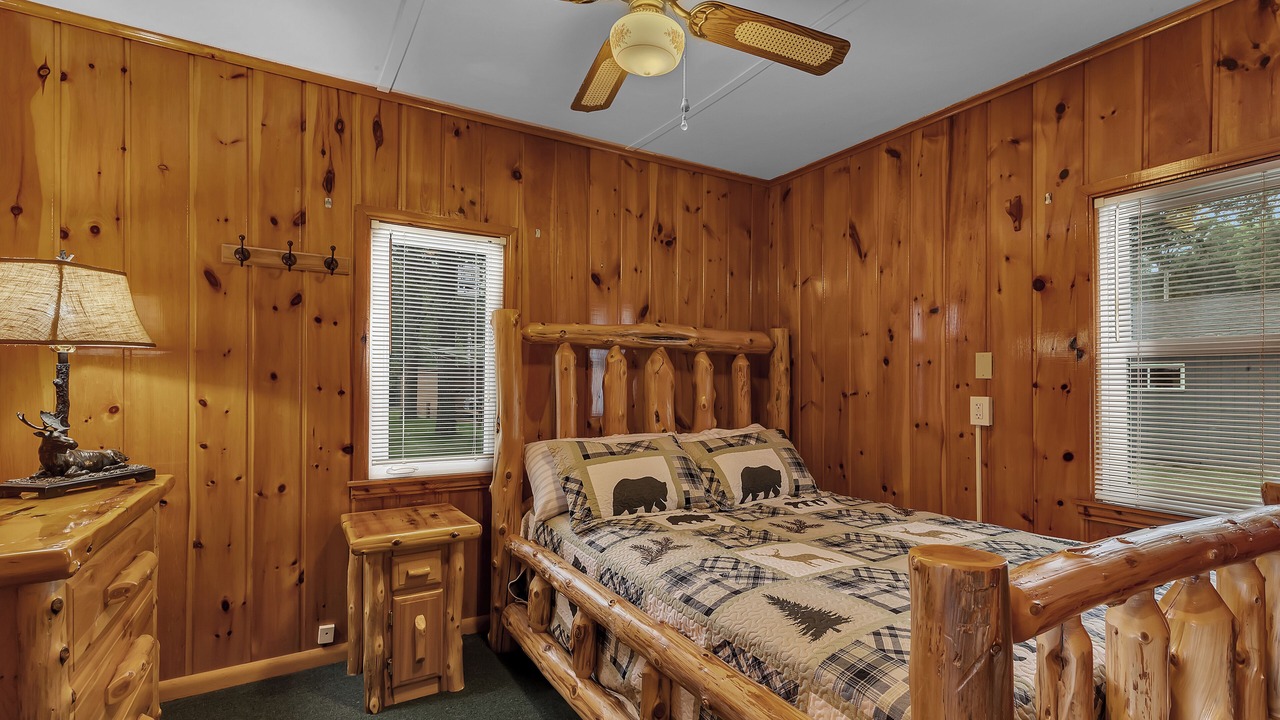 Photo of Bedroom in Crosslake