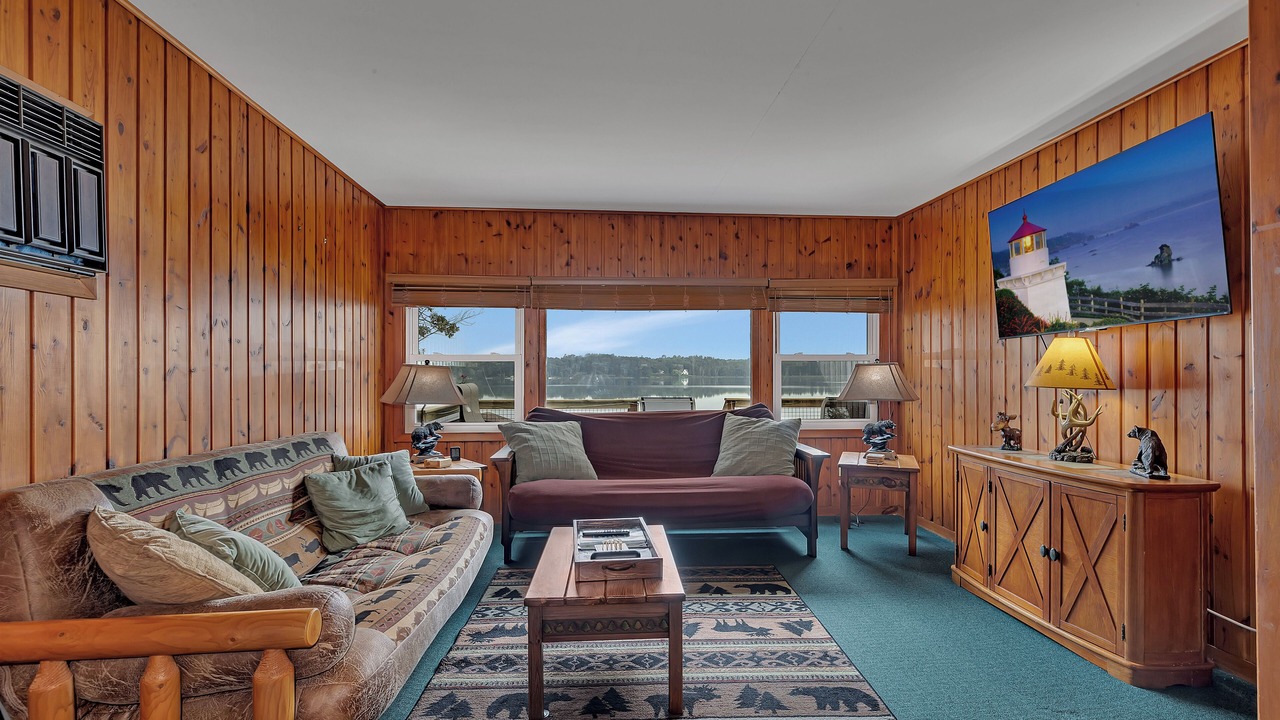 Photo of Livingroom in Crosslake