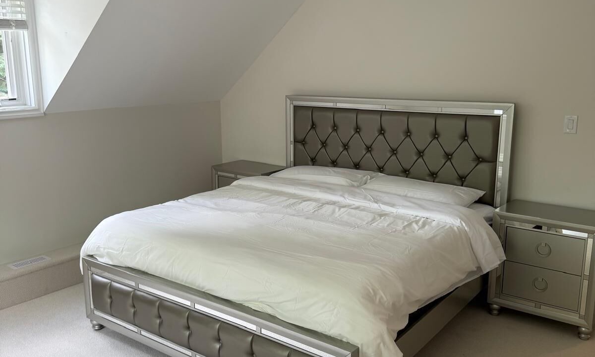 Photo of Bedroom in King