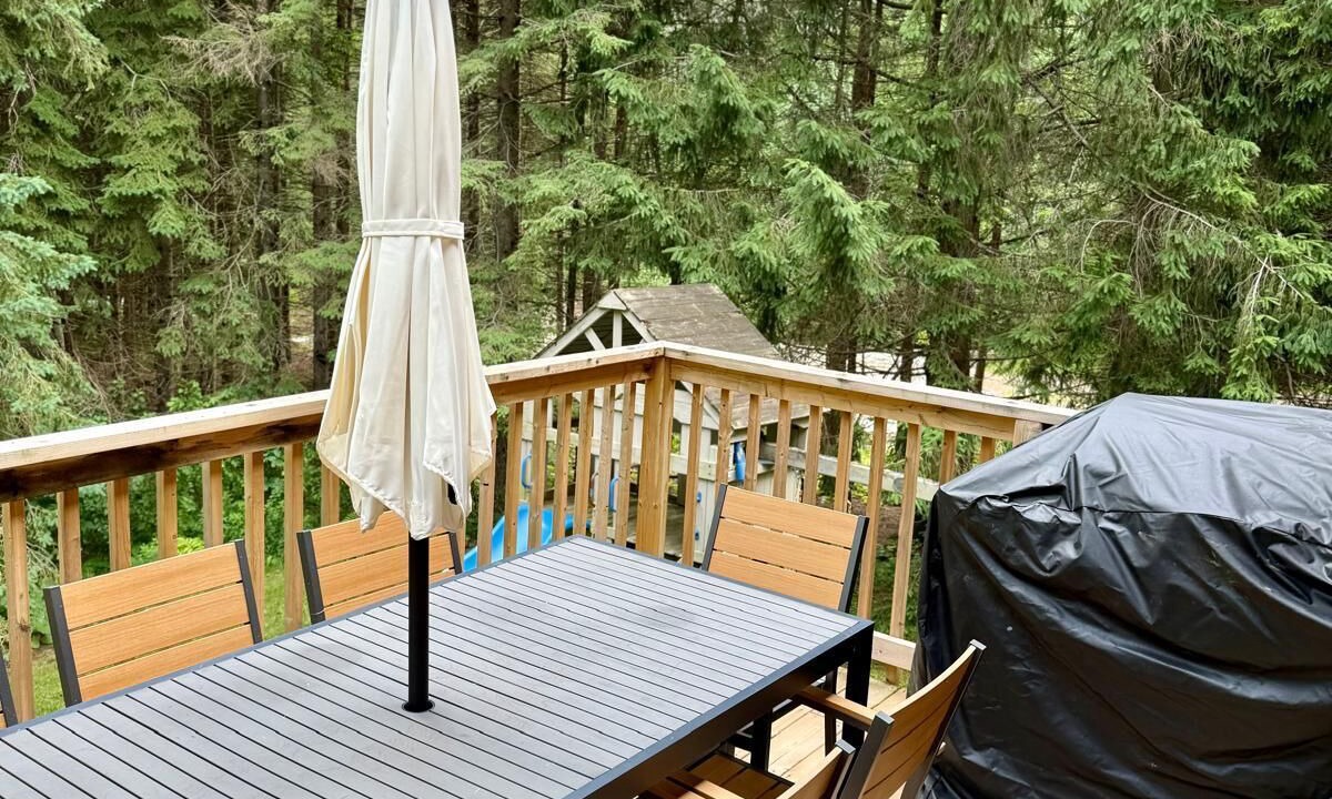 Photo of Outdoor in King