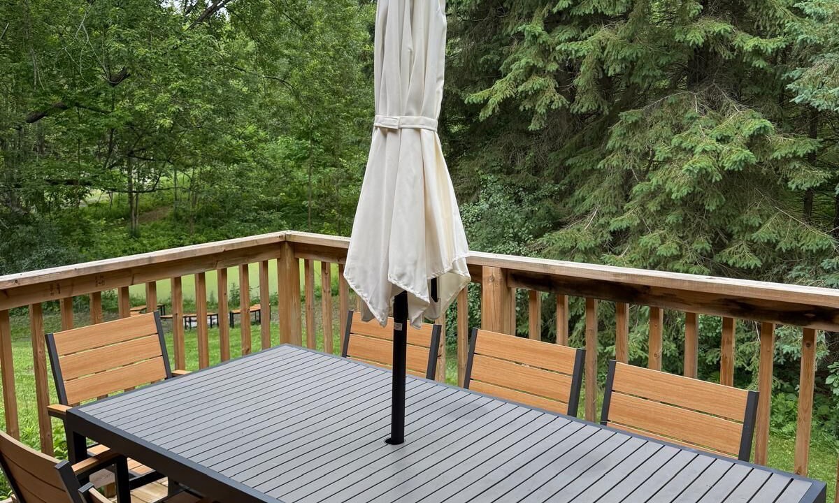 Photo of Outdoor in King