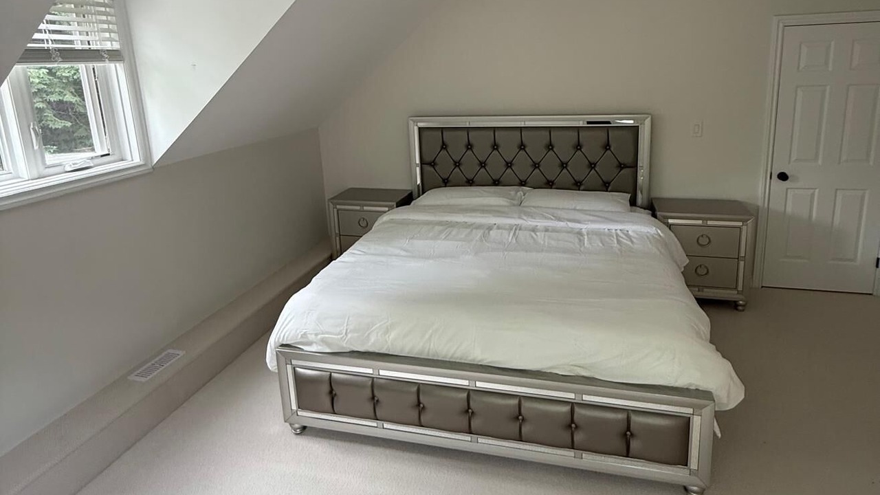 Photo of Bedroom in King