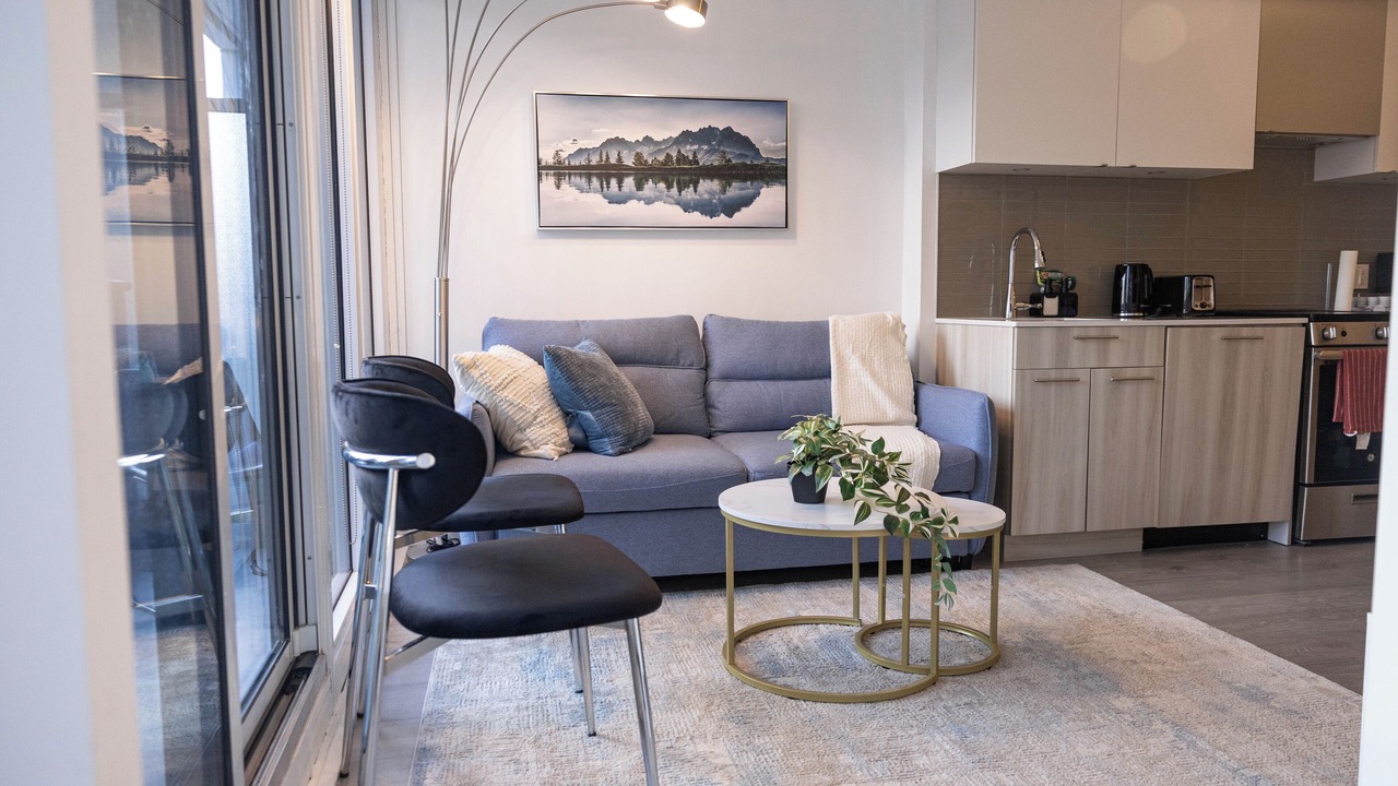 Photo of Livingroom in Church and Wellesley