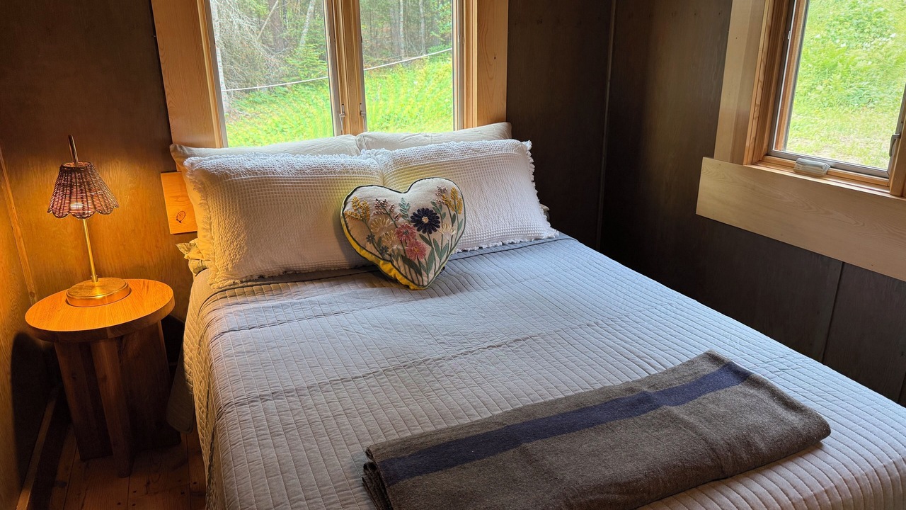 Photo of Bedroom in Crane Lake