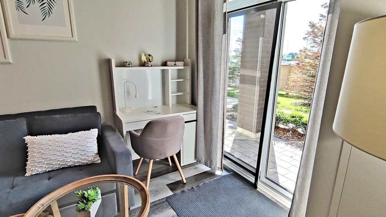 Photo of Livingroom in West Oak Trails