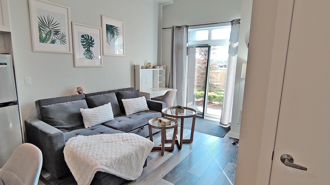 Photo of Livingroom in West Oak Trails