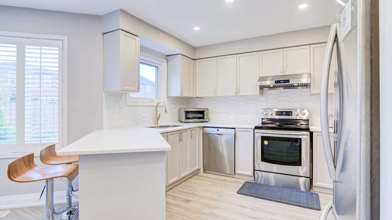 Photo of Kitchen in Erin Mills
