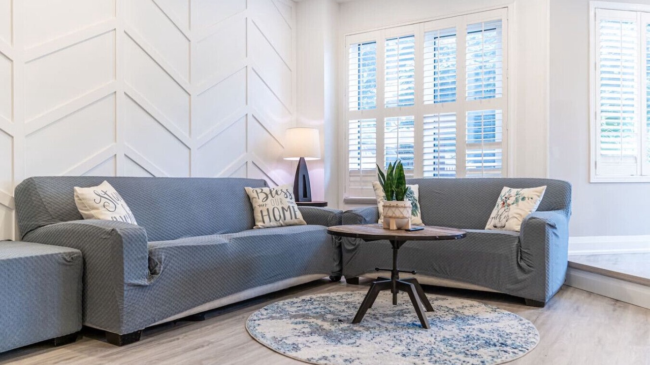 Photo of Livingroom in Erin Mills