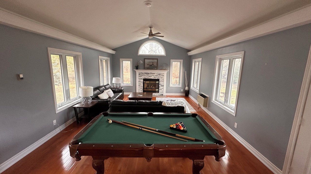 Photo of Livingroom in Foxboro