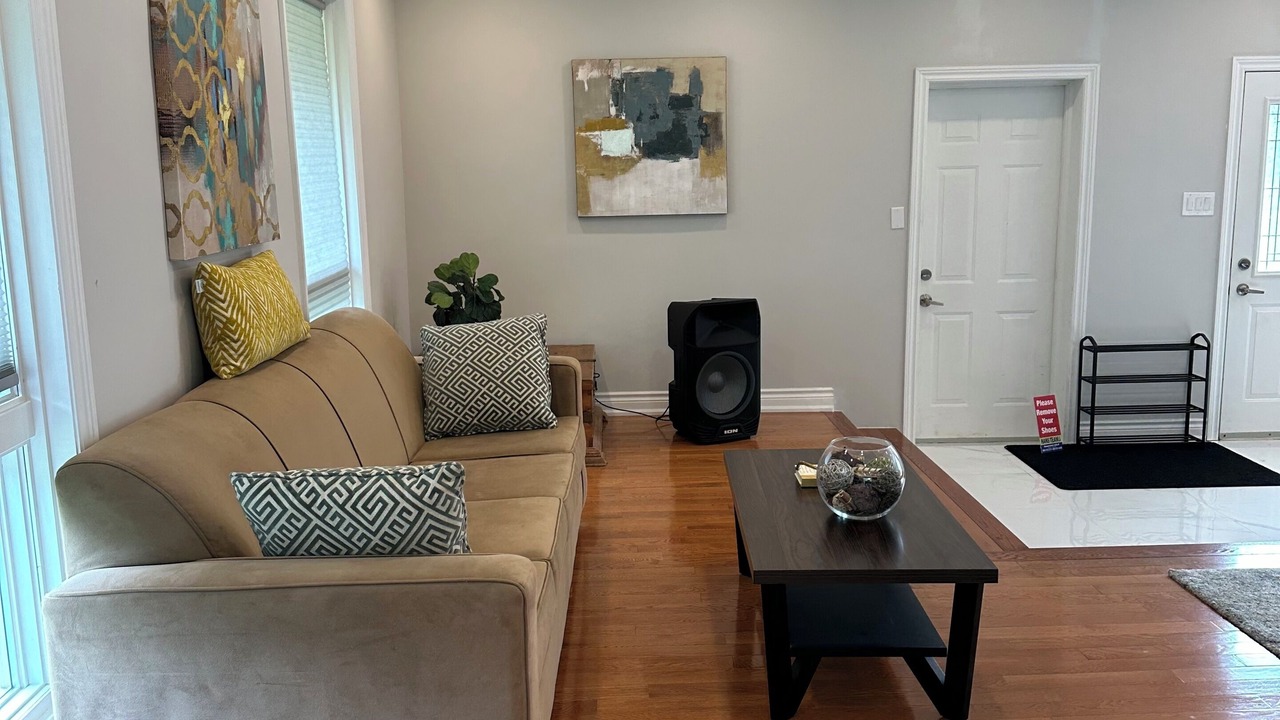 Photo of Livingroom in Foxboro