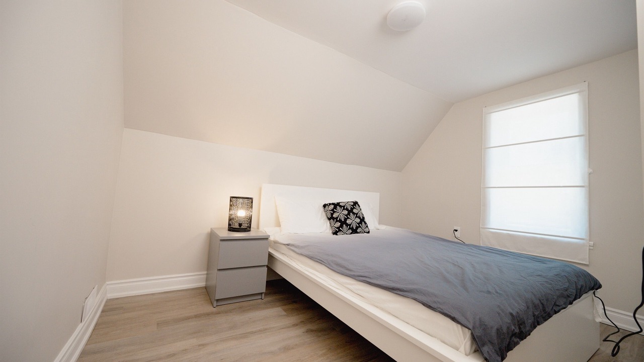 Photo of Bedroom in Whitney