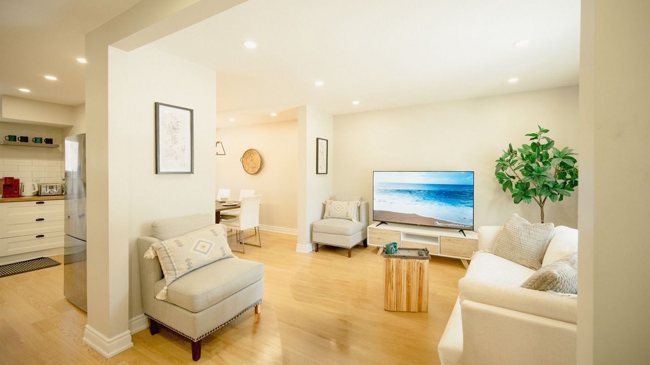 Photo of Livingroom in Whitney