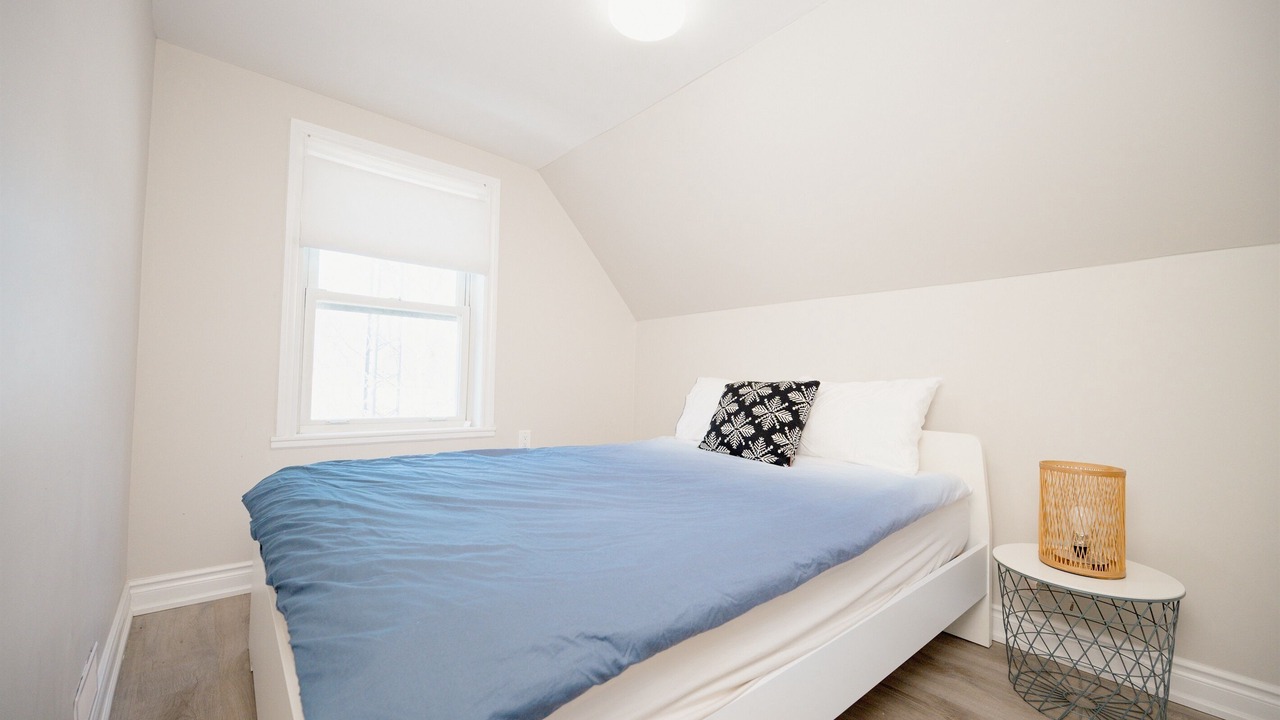 Photo of Bedroom in Whitney