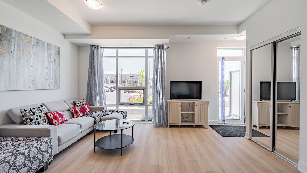 Photo of Livingroom in Durham Region