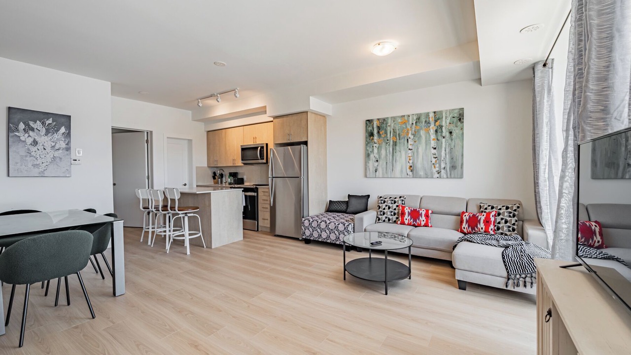 Photo of Livingroom in Durham Region