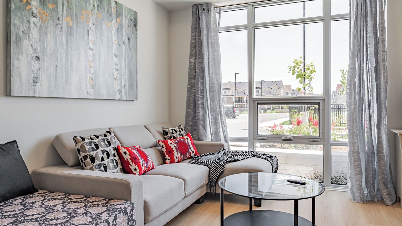 Photo of Livingroom in Durham Region