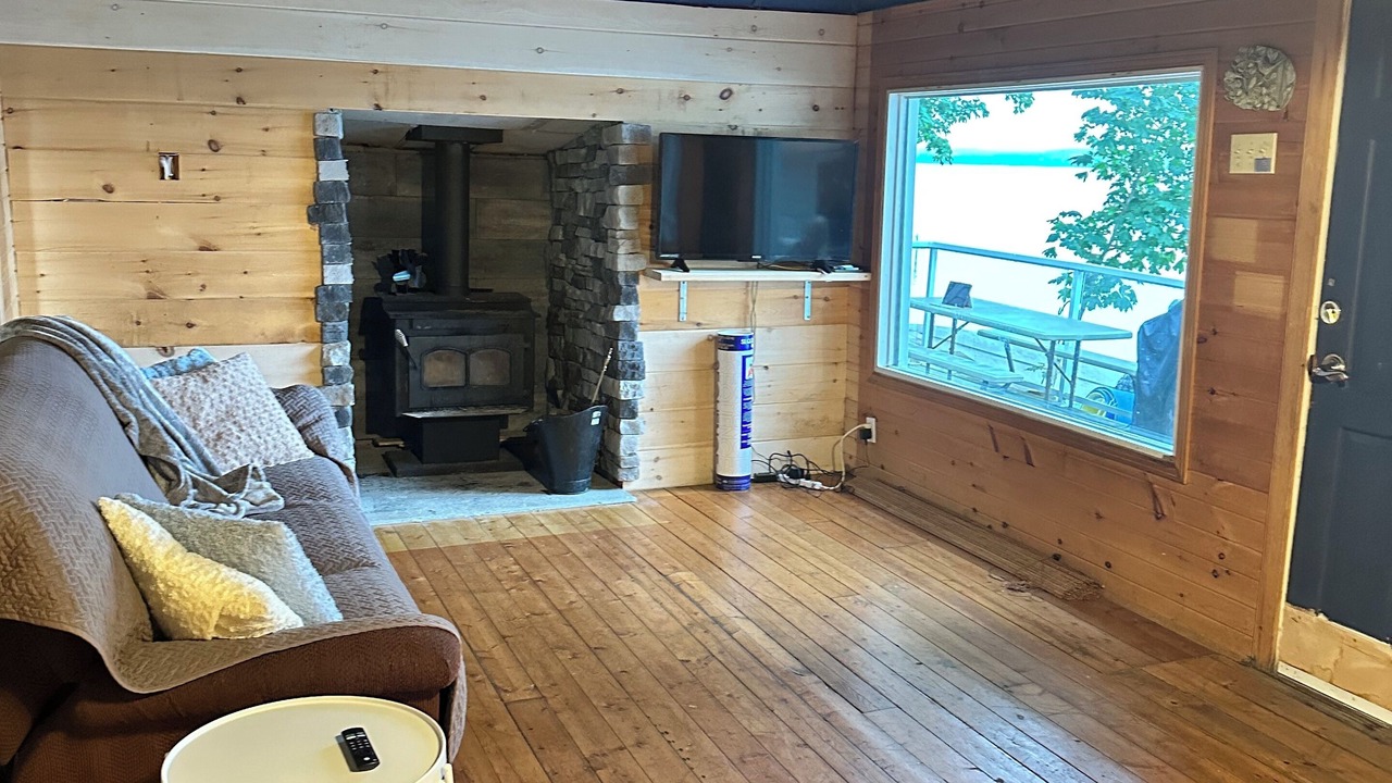 Photo of Livingroom in Orillia