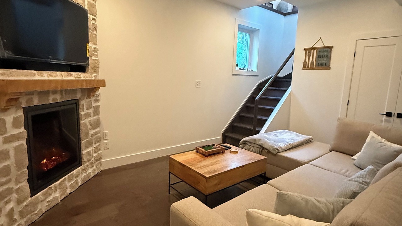 Photo of Livingroom in Bracebridge