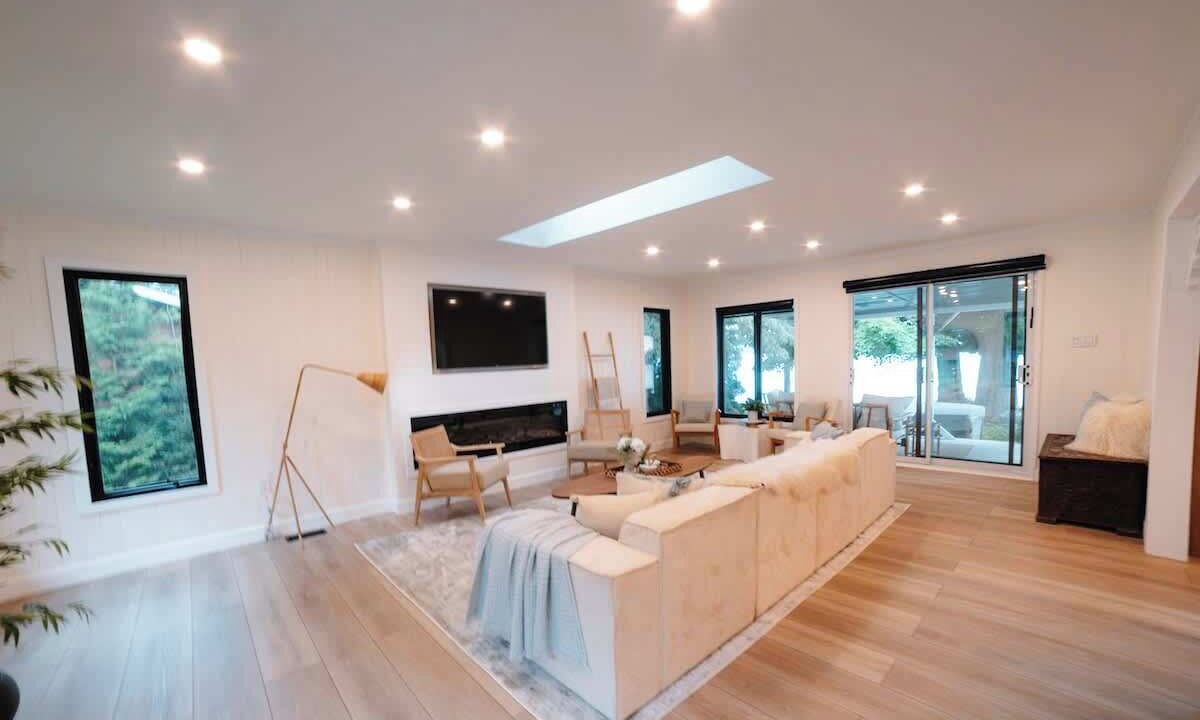 Photo of Livingroom in Fenelon Falls