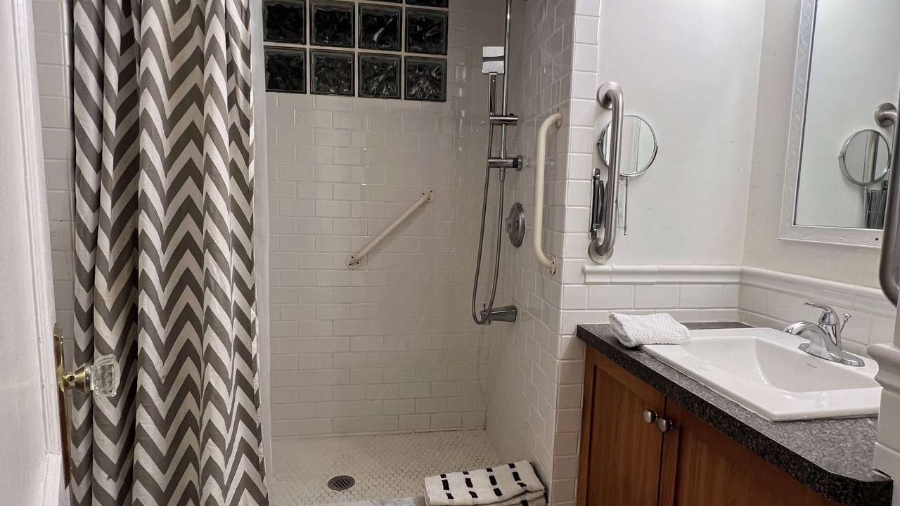 Photo of Bathroom in The Beaches