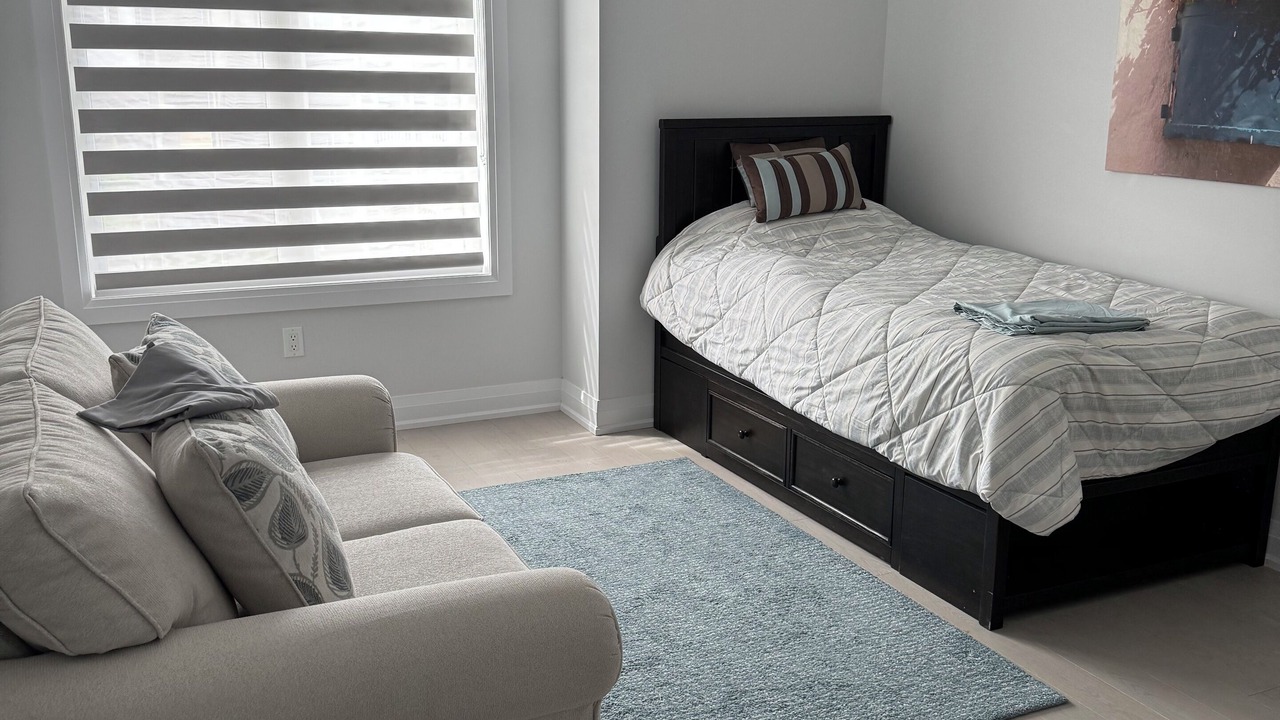 Photo of Bedroom in Richmond Hill