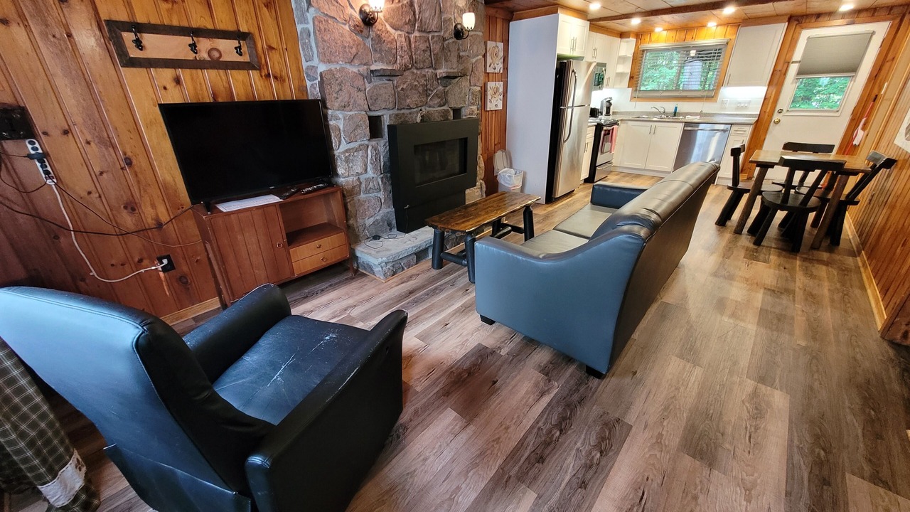 Photo of Livingroom in Petawawa