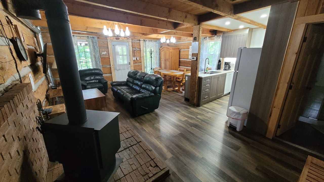 Photo of Livingroom in Petawawa