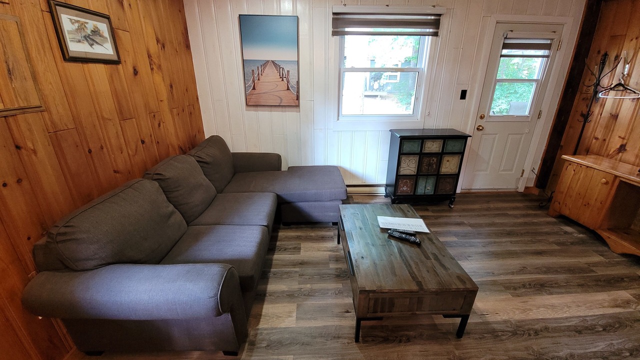 Photo of Livingroom in Petawawa
