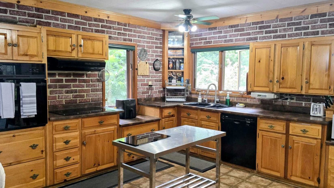 Photo of Kitchen in Caledon