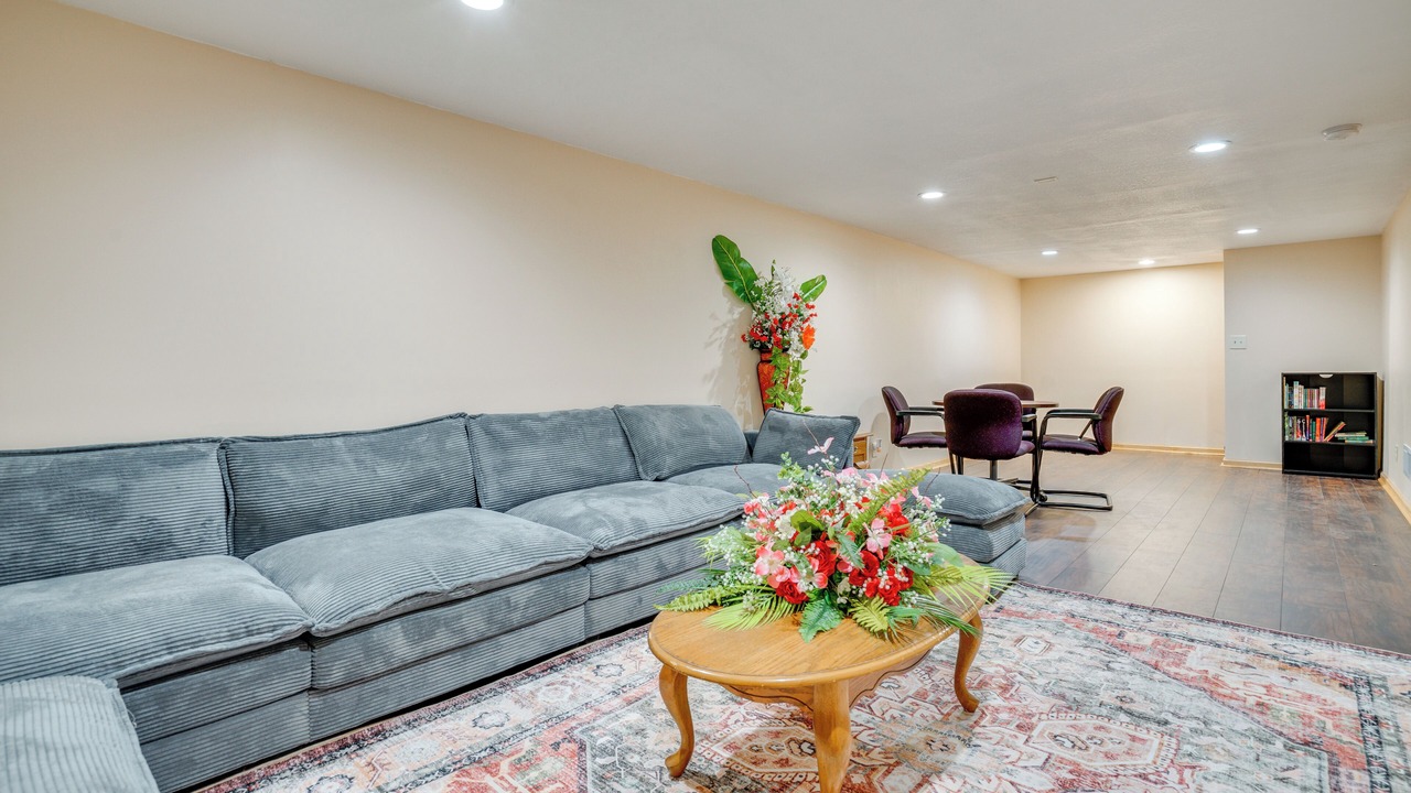 Photo of Livingroom in Brooklyn Center