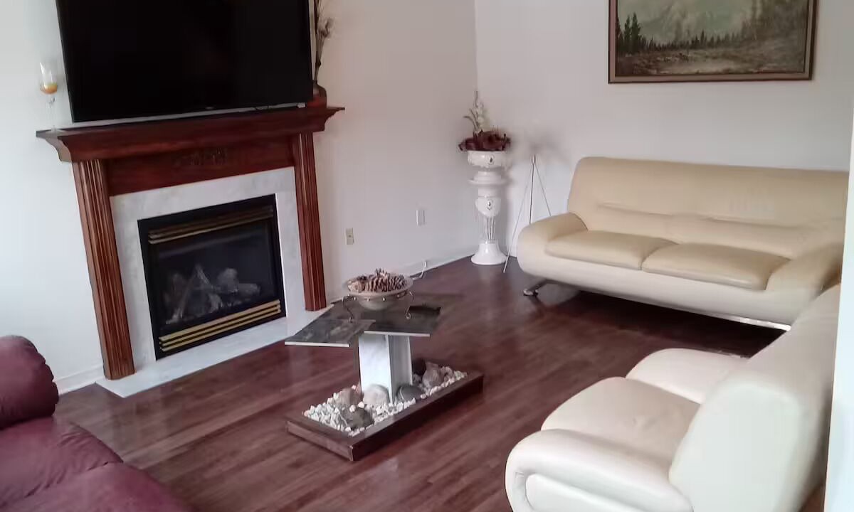 Photo of Livingroom in Barrie