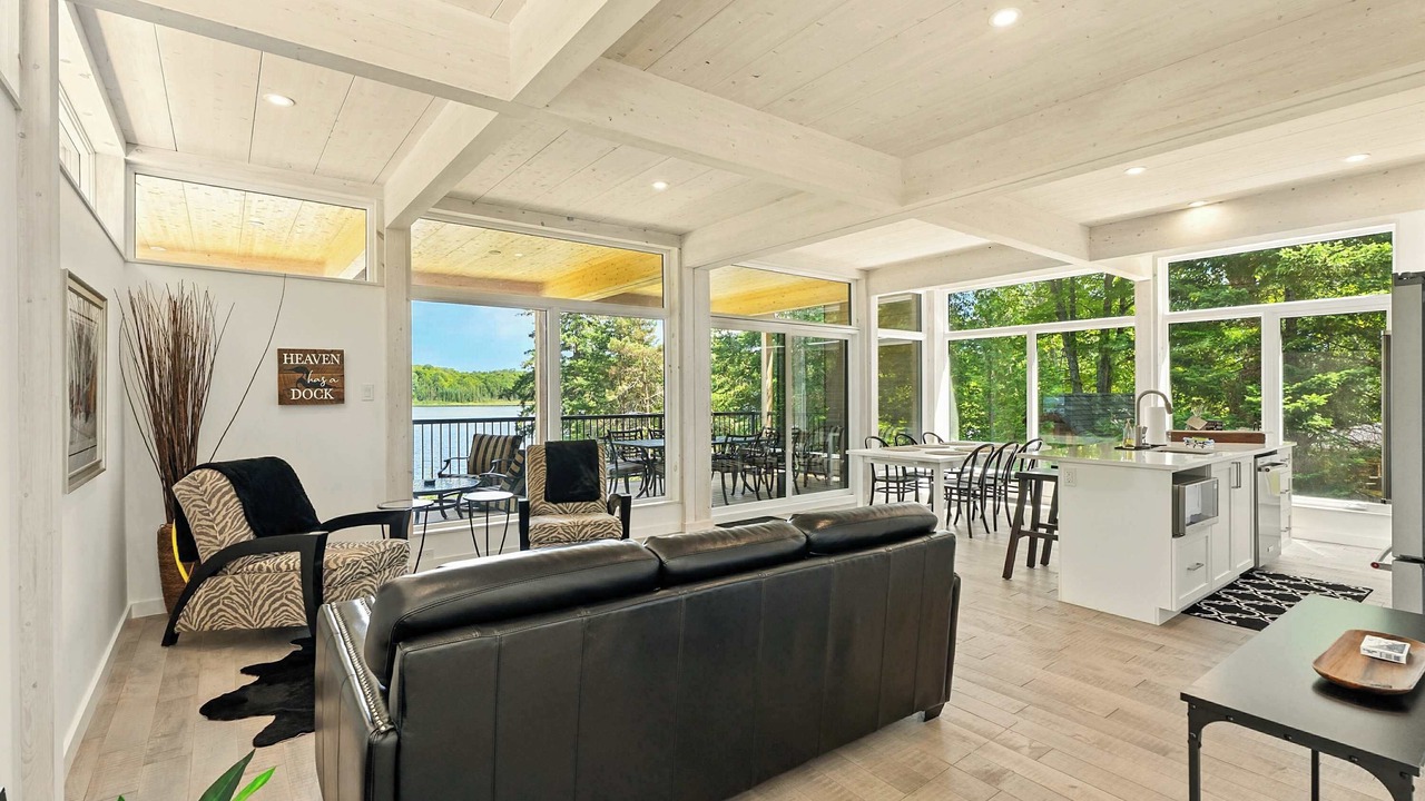 Photo of Livingroom in Perry