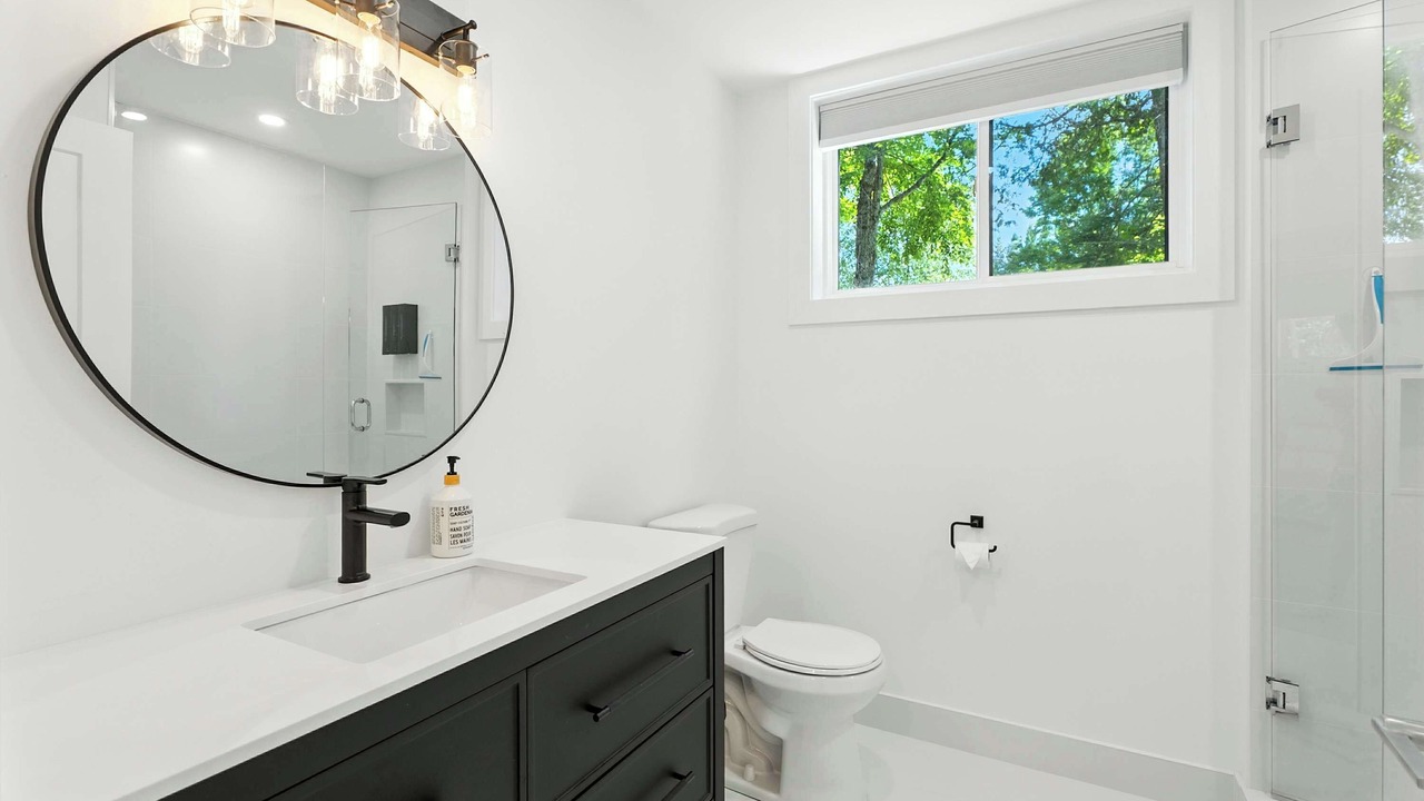 Photo of Bathroom in Perry