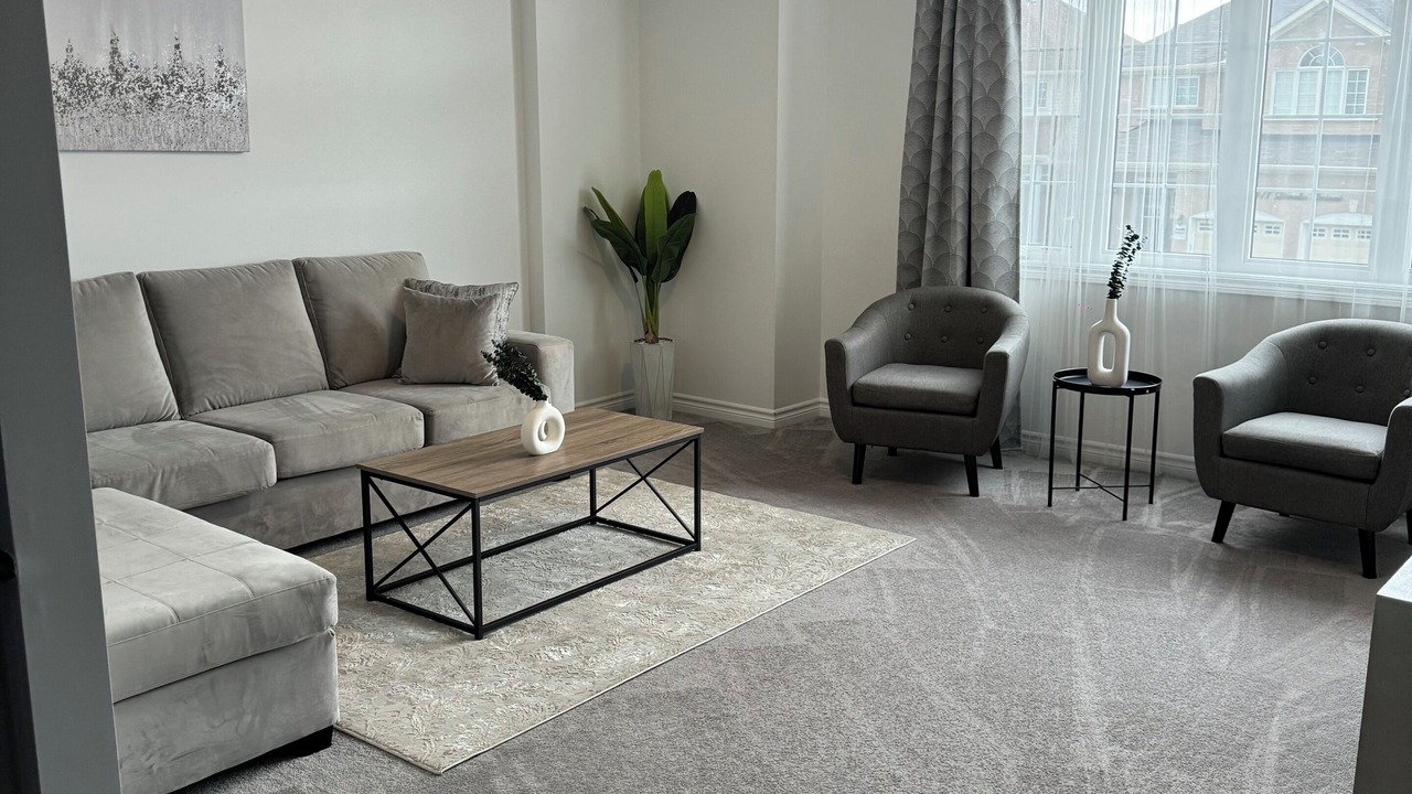 Photo of Livingroom in Durham Region