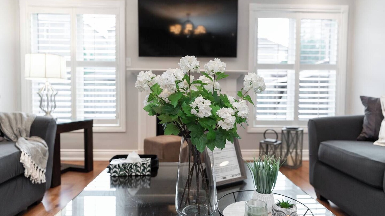 Photo of Livingroom in Hurontario