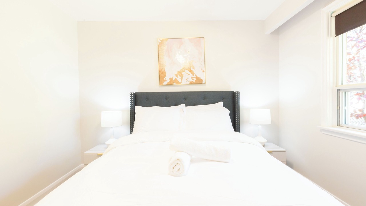 Photo of Bedroom in Thornhill