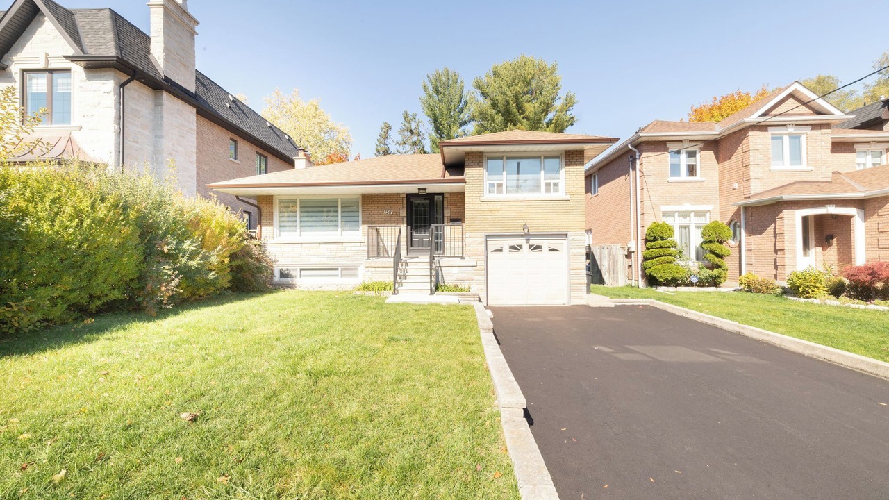 Photo of Outdoor in Thornhill