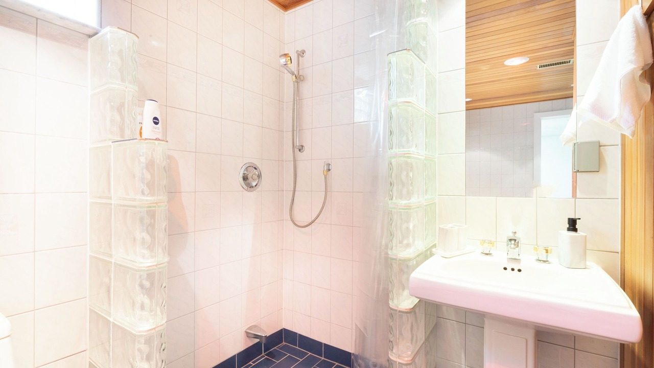 Photo of Bathroom in Thornhill